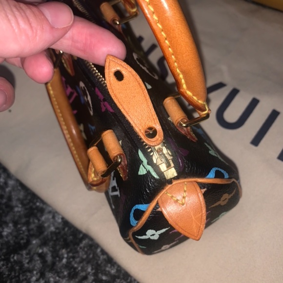🌈LOUIS VUITTON🌈 - Picture 7 of 9